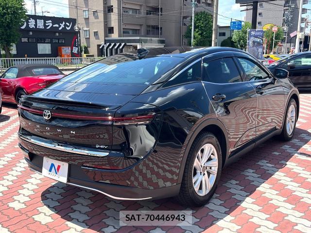 Toyota Crown Crossover 2024-11 8378879-16