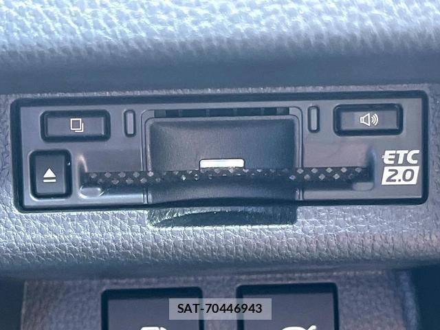 Toyota Crown Crossover 2024-11 8378879-6