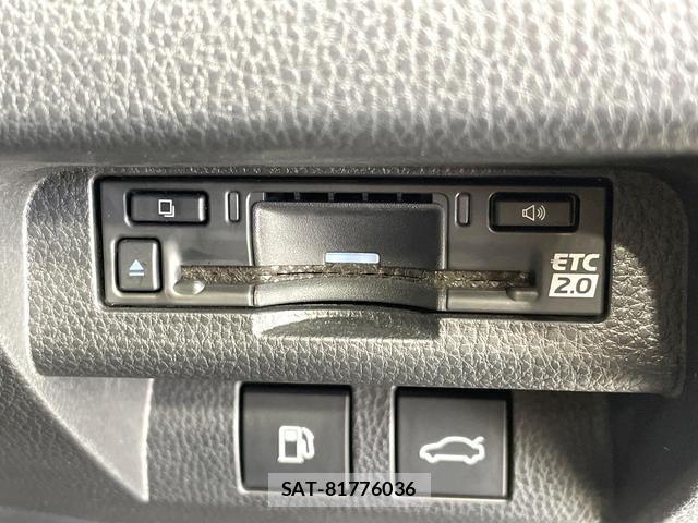 Toyota Crown Crossover 2023-06 8379936-5