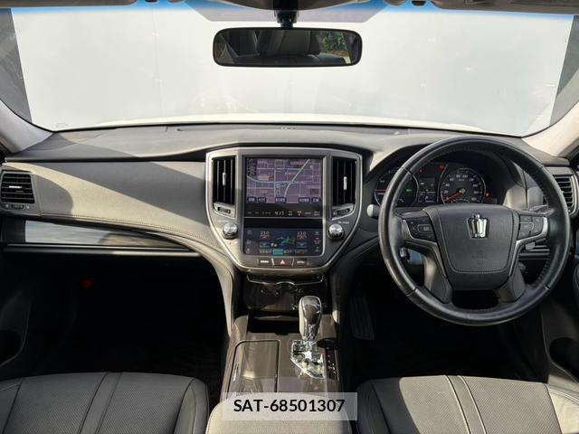 Toyota CROWN HYBRID 2013-07 8379513-2