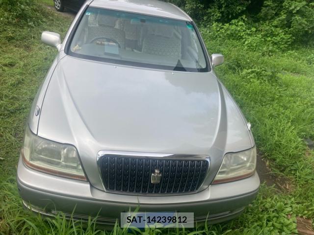 Toyota CROWN MAJESTA 2001-09 8379074-0