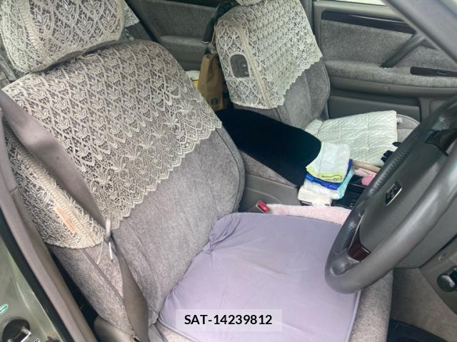 Toyota CROWN MAJESTA 2001-09 8379074-10