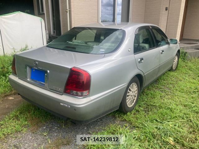Toyota CROWN MAJESTA 2001-09 8379074-13