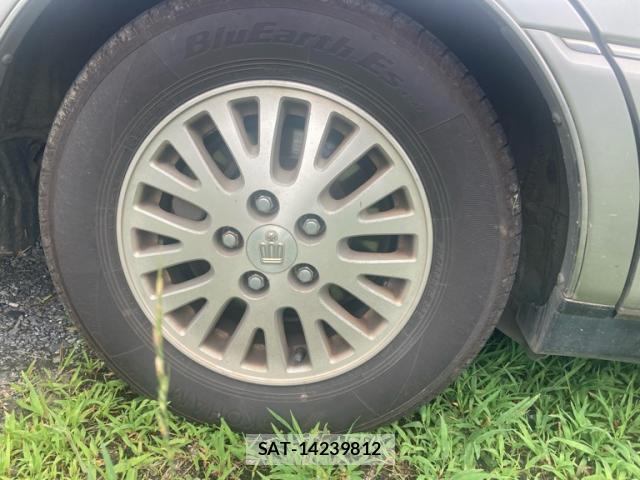 Toyota CROWN MAJESTA 2001-09 8379074-7