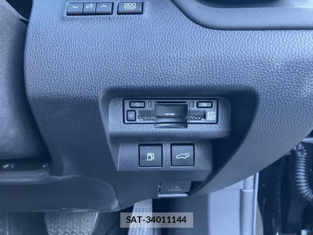 Toyota CROWN 2024-03 8378670-11