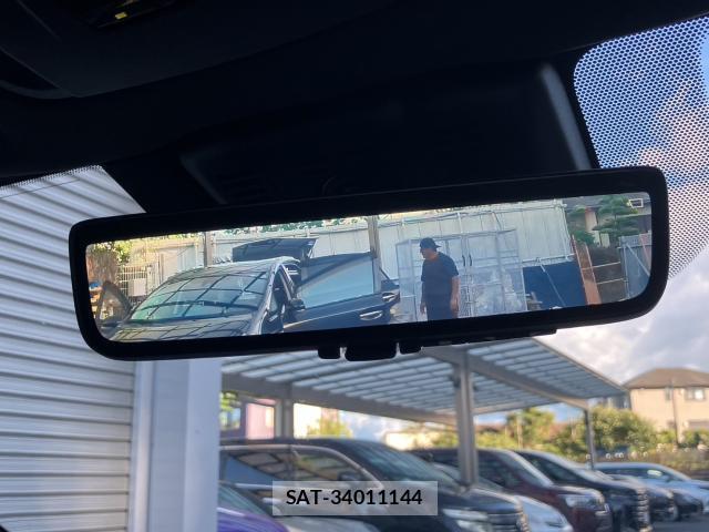 Toyota CROWN 2024-03 8378670-9