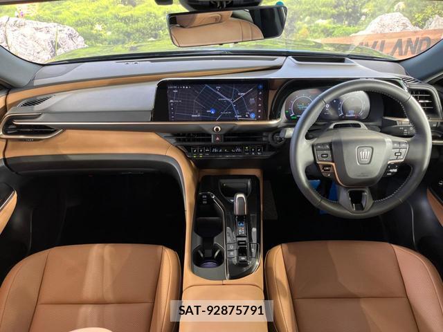 Toyota CROWN 2024-10 8378710-2
