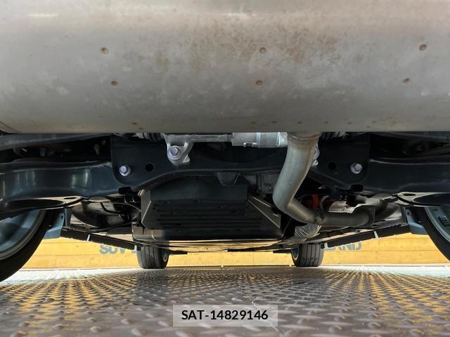 Toyota CROWN 2024-07 8379968-18