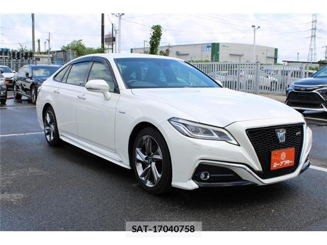 Toyota CROWN 2019-07 8379682-1
