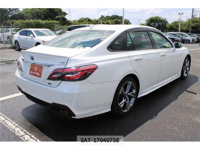 Toyota CROWN 2019-07 8379682-15