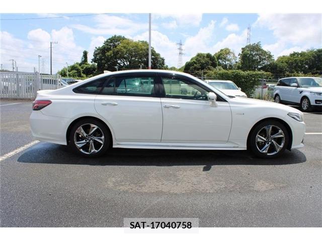 Toyota CROWN 2019-07 8379682-16
