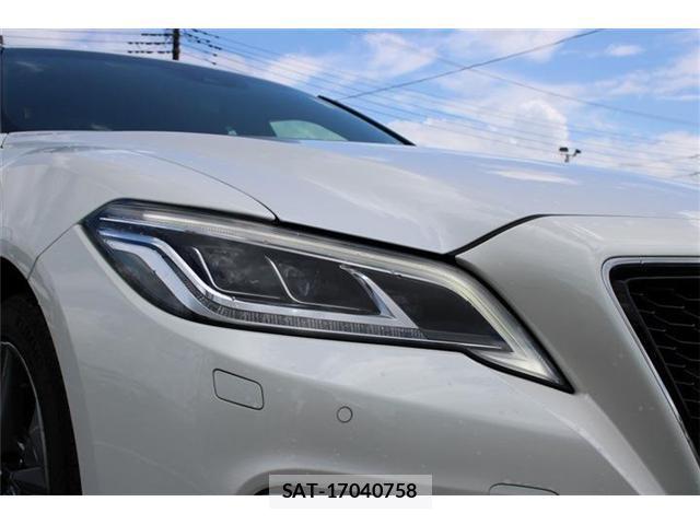 Toyota CROWN 2019-07 8379682-5