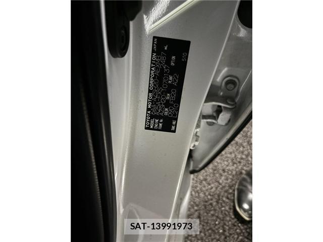 Toyota CROWN 2021-01 8379700-2