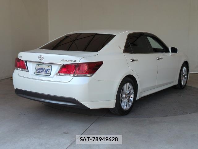 Toyota CROWN 2013-07 8379759-1