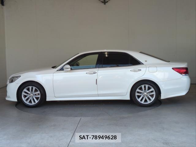 Toyota CROWN 2013-07 8379759-11