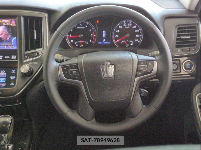 Toyota CROWN 2013-07 8379759-17