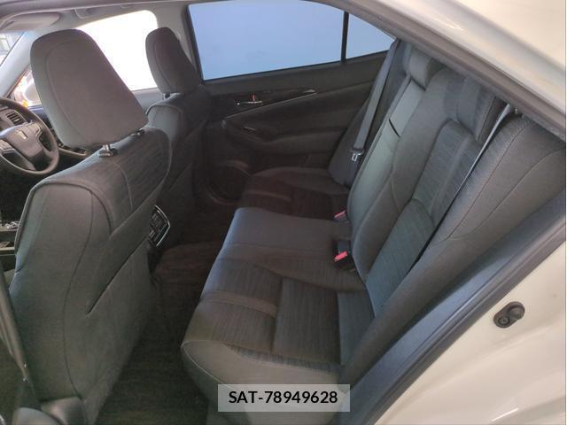 Toyota CROWN 2013-07 8379759-6