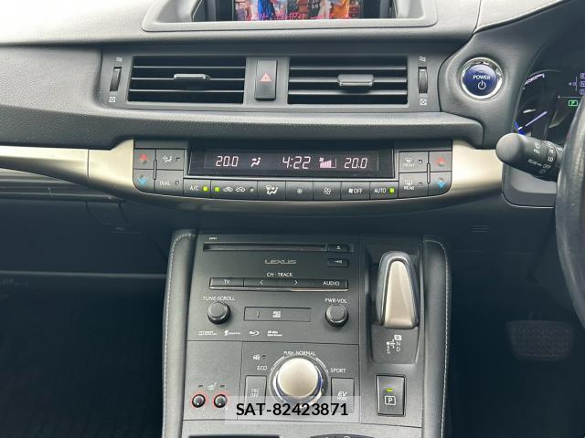 Lexus CT 2015-02 8378684-6