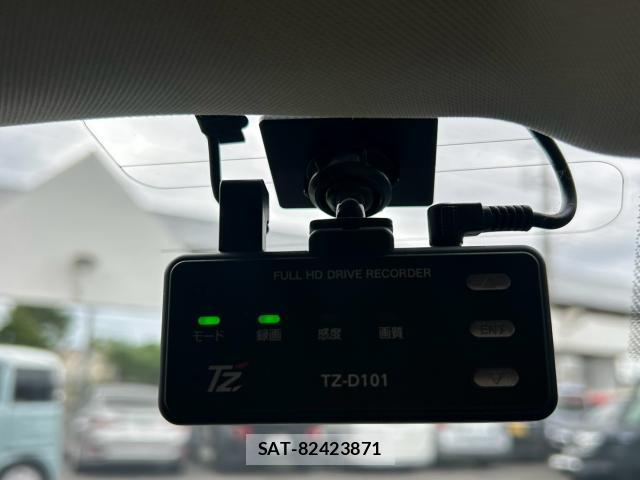 Lexus CT 2015-02 8378684-8