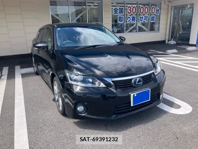Lexus CT 2013-11 8379082-1