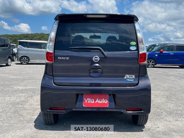 Nissan DAYZ 2015-07 8378645-4