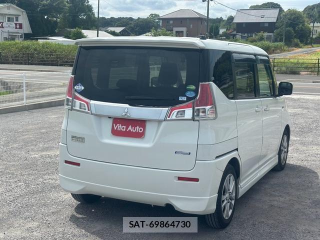 Mitsubishi DELICA 2017-05 8378650-13