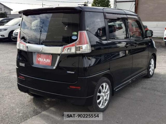 Mitsubishi DELICA 2017-11 8378739-13