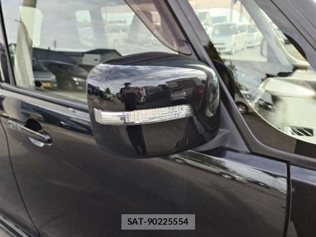 Mitsubishi DELICA 2017-11 8378739-14