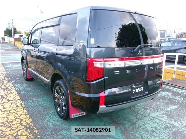Mitsubishi DELICA 2023-06 8379787-17