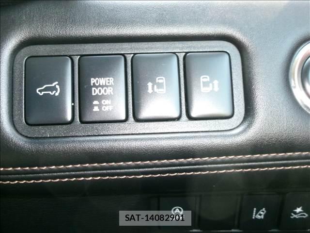 Mitsubishi DELICA 2023-06 8379787-6