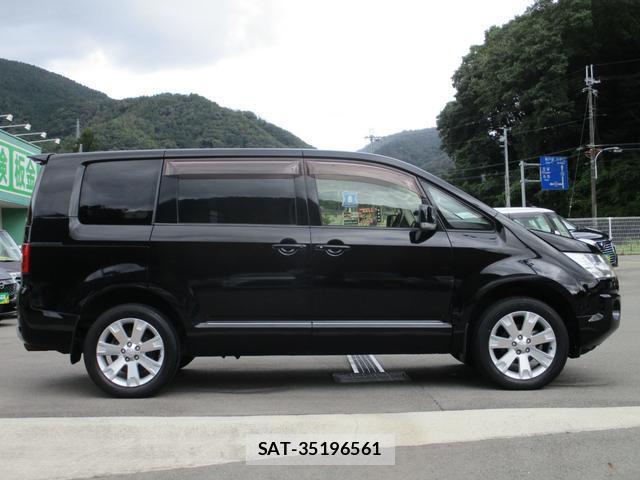 Mitsubishi DELICA 2017-02 8380128-3