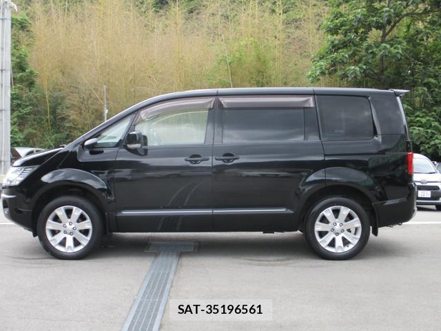 Mitsubishi DELICA 2017-02 8380128-4