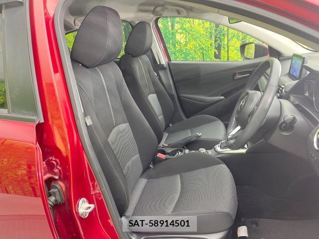 Mazda DEMIO 2018-03 8379106-7