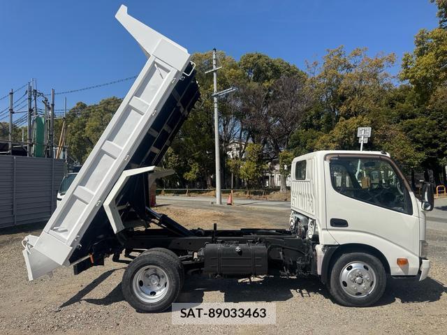 Hino DUTRO 2015-04 8379362-2