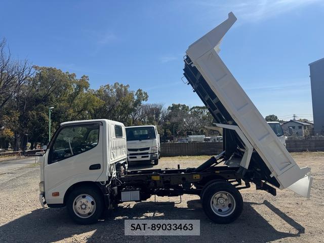 Hino DUTRO 2015-04 8379362-3