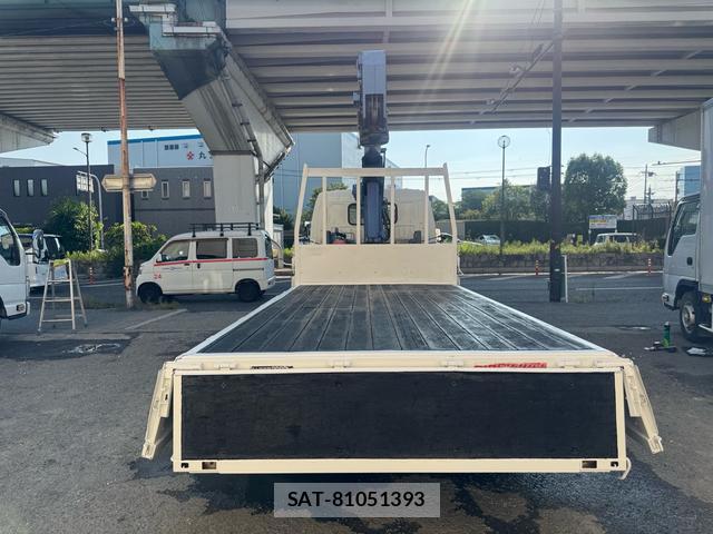 Hino DUTRO 2014-02 8379377-3