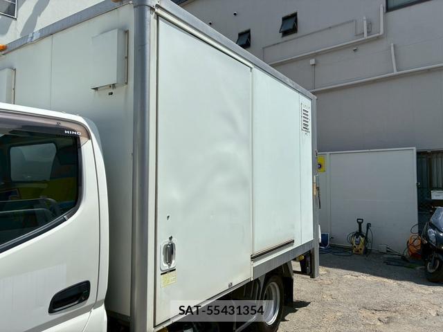Hino DUTRO 2011-09 8379381-2