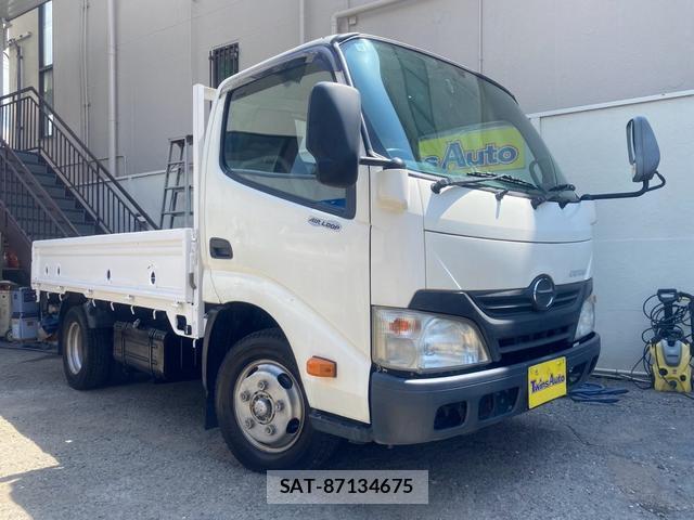 Hino DUTRO 2013-11 8379389-0