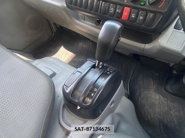 Hino DUTRO 2013-11 8379389-5