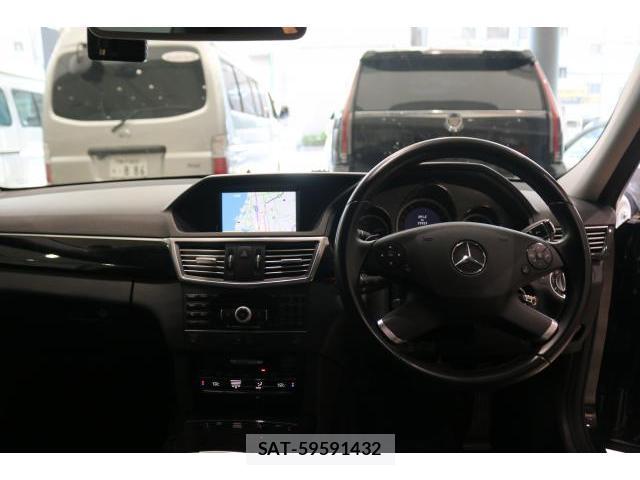 Mercedes Benz E-CLASS 2011-03 8379945-2