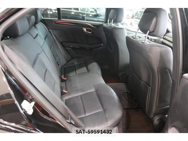 Mercedes Benz E-CLASS 2011-03 8379945-6