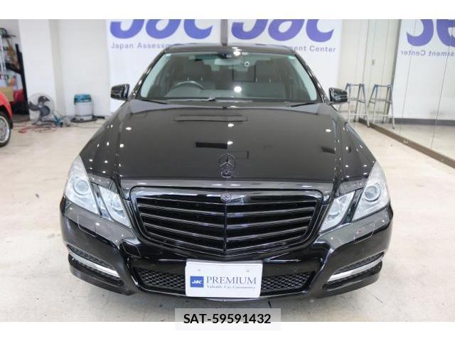 Mercedes Benz E-CLASS 2011-03 8379945-9