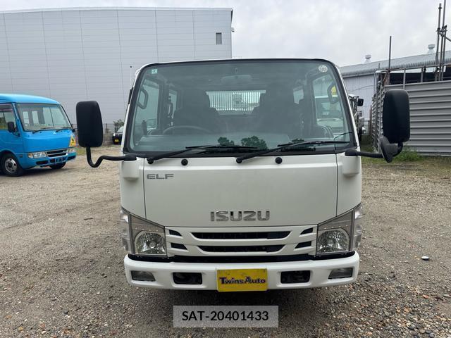 Isuzu ELF TRUCK 2017-01 8379364-1