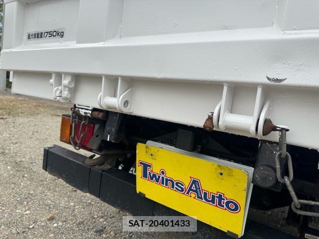 Isuzu ELF TRUCK 2017-01 8379364-8