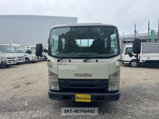 Isuzu ELF TRUCK 2019-02 8379366-1