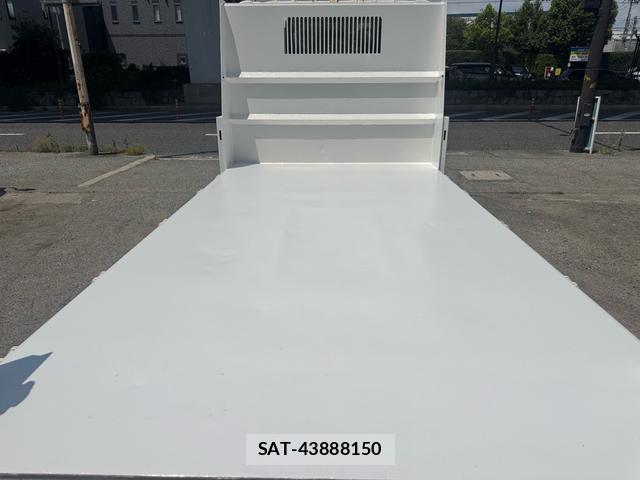 Isuzu ELF TRUCK 2013-12 8379379-4