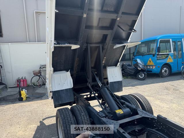 Isuzu ELF TRUCK 2013-12 8379379-5