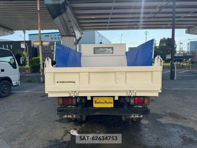 Isuzu ELF TRUCK 2012-08 8379384-3