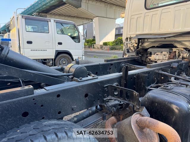 Isuzu ELF TRUCK 2012-08 8379384-6