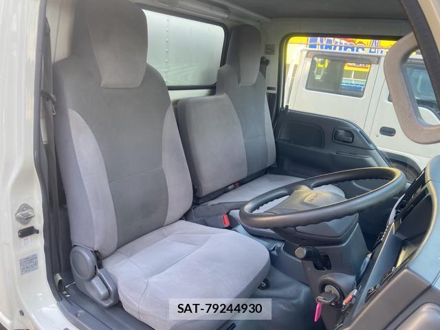 Isuzu ELF TRUCK 2017-04 8379390-6